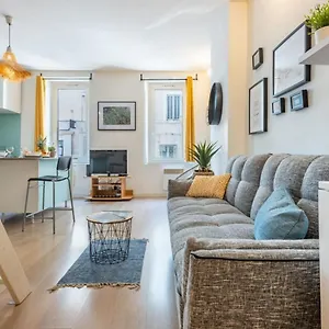 ô Pied De Notre-dame Wifinetflixcentre-ville Appartement Marseille